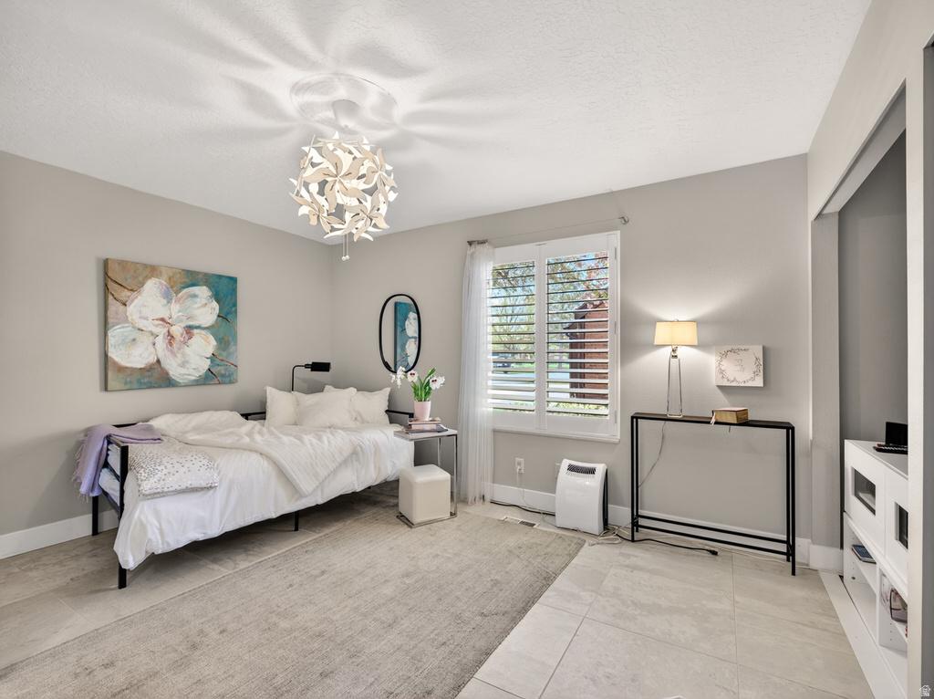 48 N WHITE BARN DR Pleasant View, UT 84414