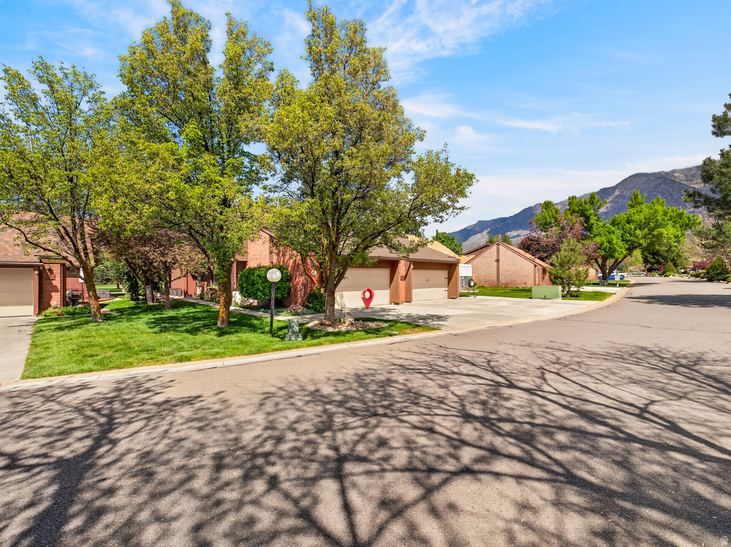 48 N WHITE BARN DR Pleasant View, UT 84414