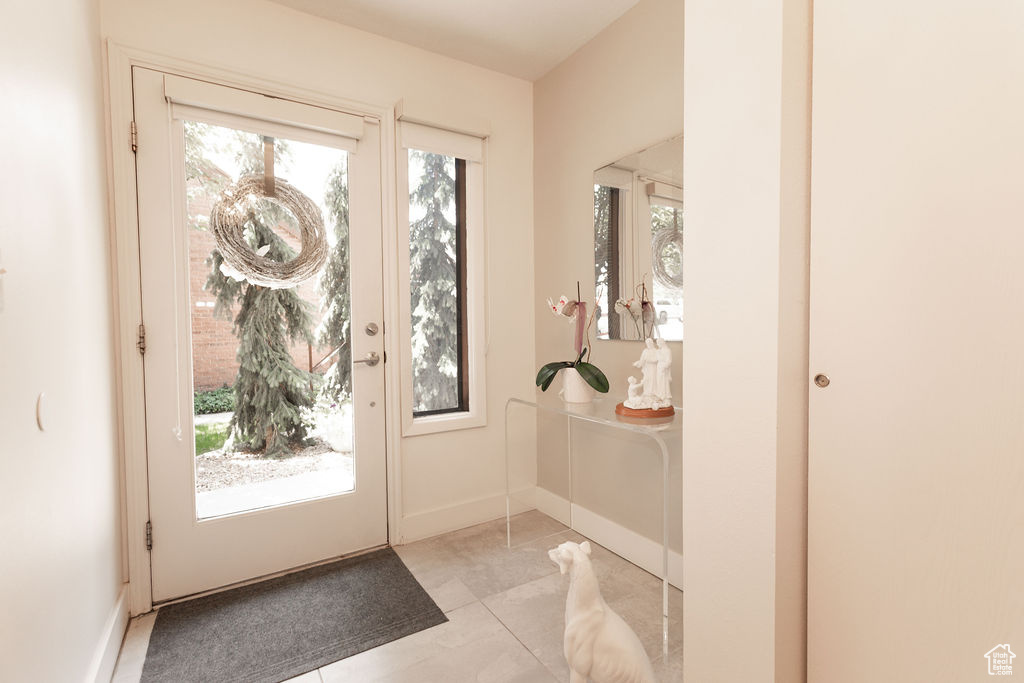 48 N WHITE BARN DR Pleasant View, UT 84414