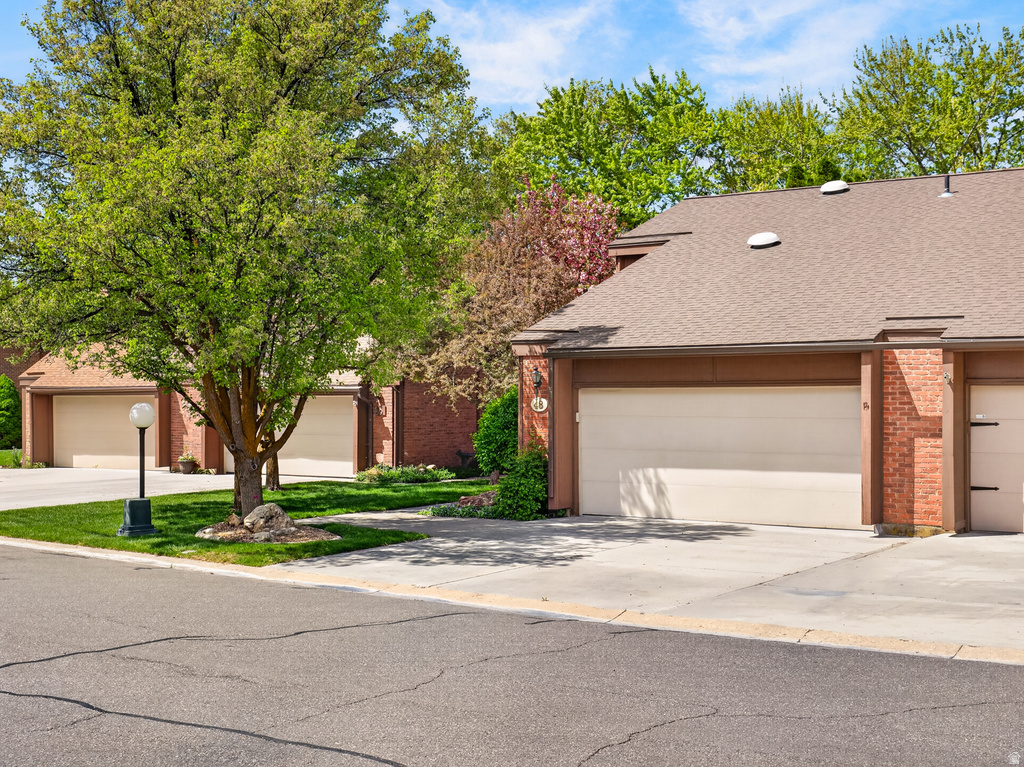 48 N WHITE BARN DR Pleasant View, UT 84414