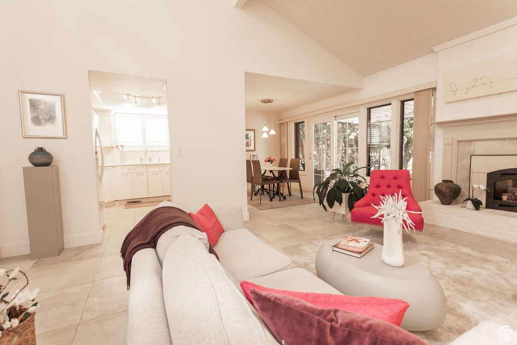 48 N WHITE BARN DR Pleasant View, UT 84414