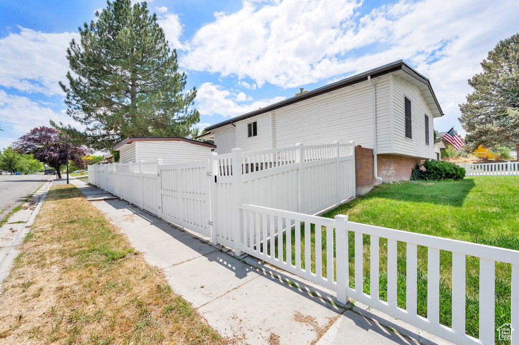 1481 W BLUEMONT DR Murray, UT 84123
