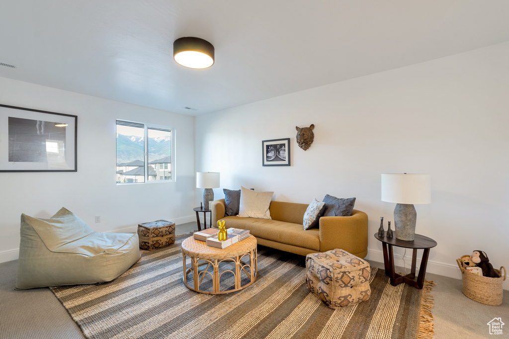 165 S FARMHOUSE CIR Kaysville, UT 84037