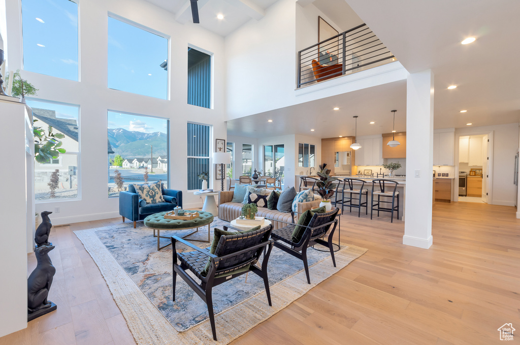 165 S FARMHOUSE CIR Kaysville, UT 84037