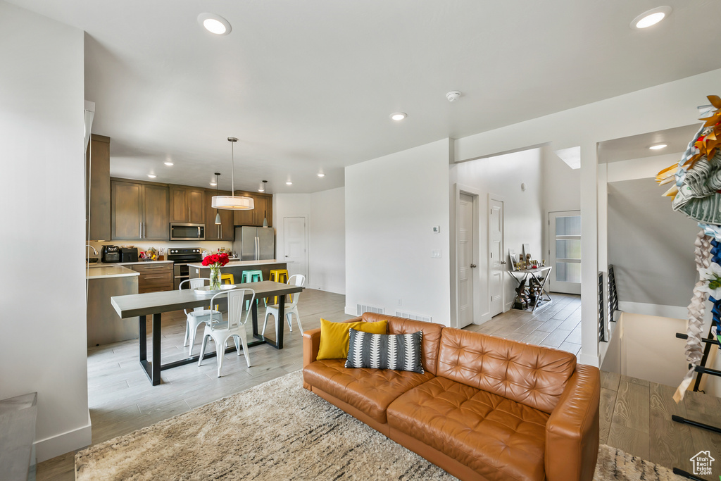 107 W HARVEST LN Saratoga Springs, UT 84045