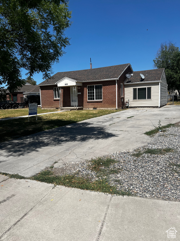 1145 S NAVAJO ST Salt Lake City, UT 84104