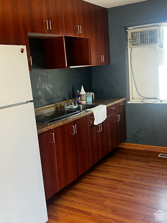 1145 S NAVAJO ST Salt Lake City, UT 84104