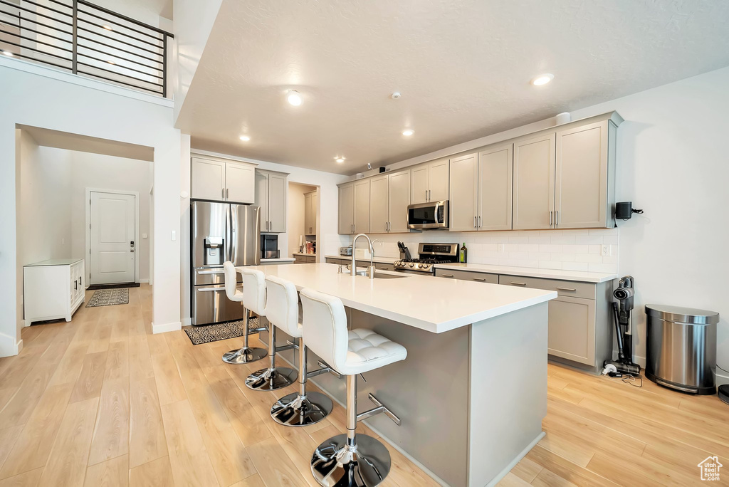 256 W THISTLE DR Saratoga Springs, UT 84045