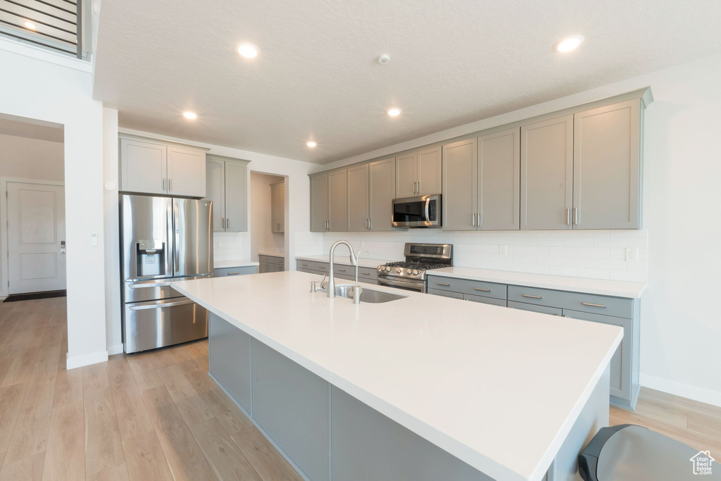 256 W THISTLE DR Saratoga Springs, UT 84045