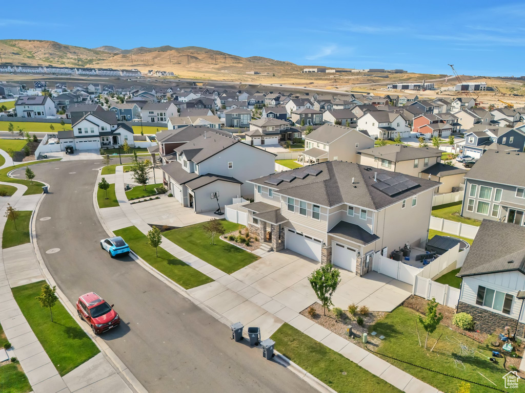 256 W THISTLE DR Saratoga Springs, UT 84045