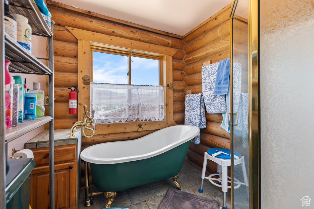 Photo 10 for MLS #2096963 at 214 W Shinarump Cir