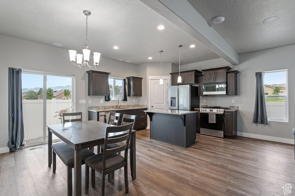 8687 N OAKMONT ALY Eagle Mountain, UT 84005