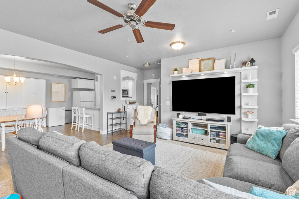 217 W RIDGE RD Saratoga Springs, UT 84045