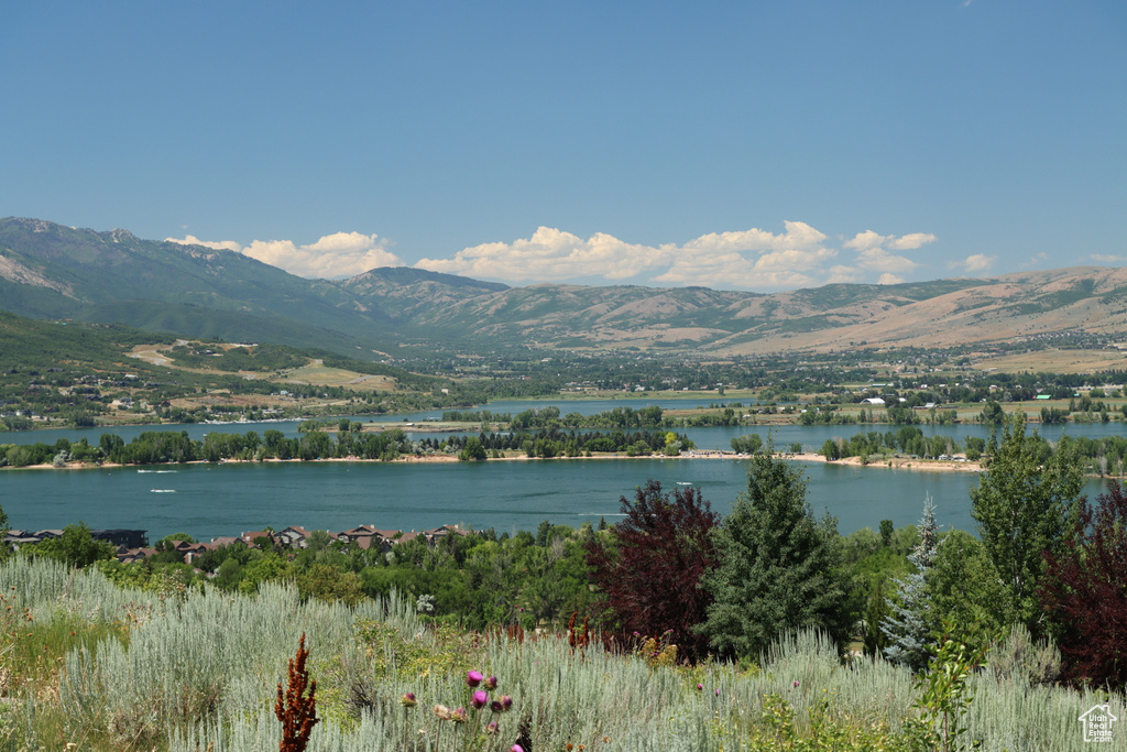 6839 E SUMMIT PEAK CIR Huntsville, UT 84317