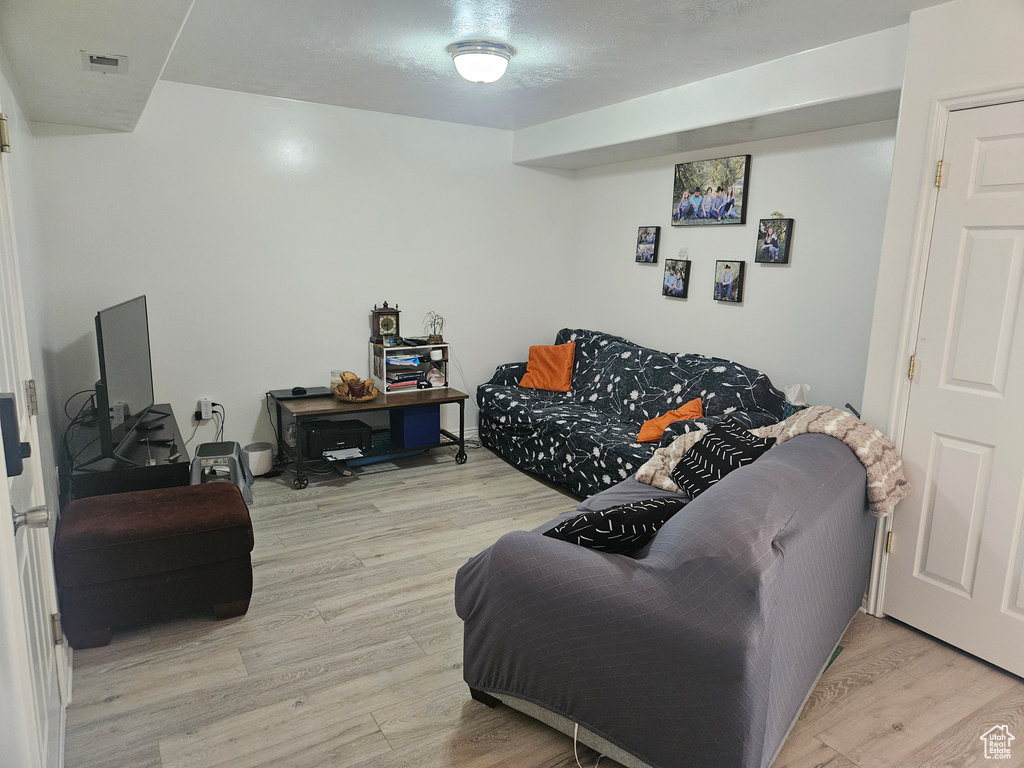145 W 2525 LN Harrisville, UT 84414