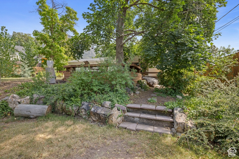 3635 E APOLLO DR Salt Lake City, UT 84124