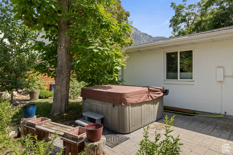 3635 E APOLLO DR Salt Lake City, UT 84124