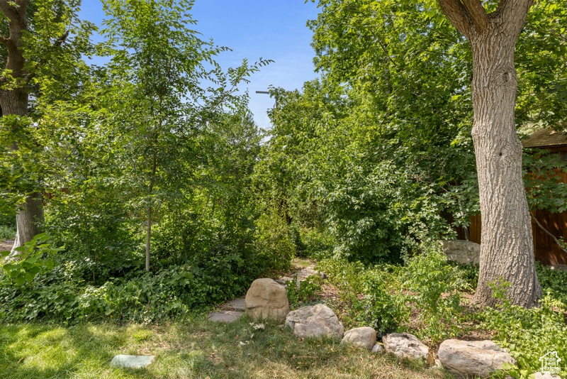 3635 E APOLLO DR Salt Lake City, UT 84124