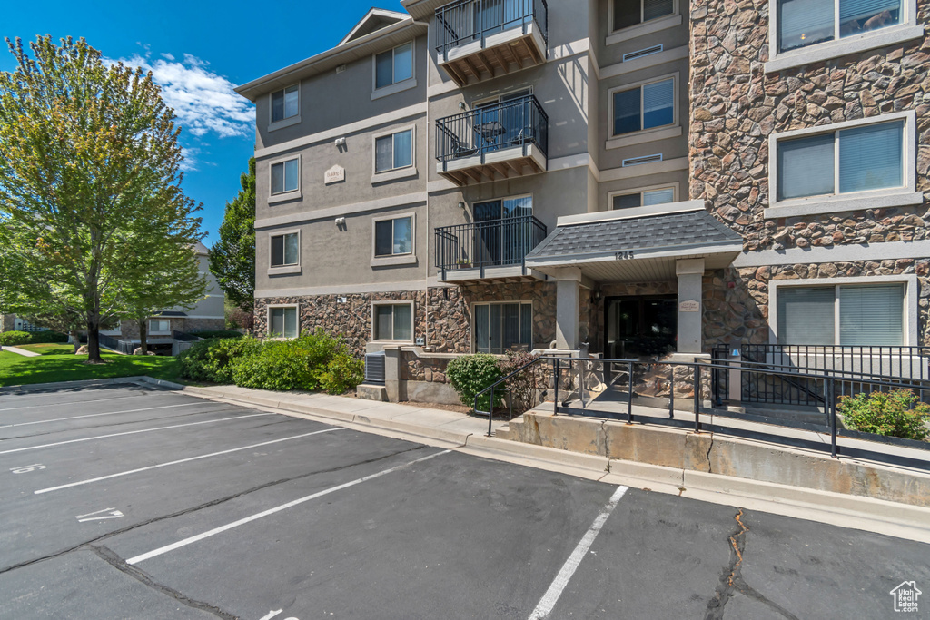 1245 E PRIVET DR #B3-427 Cottonwood Heights, UT 84121