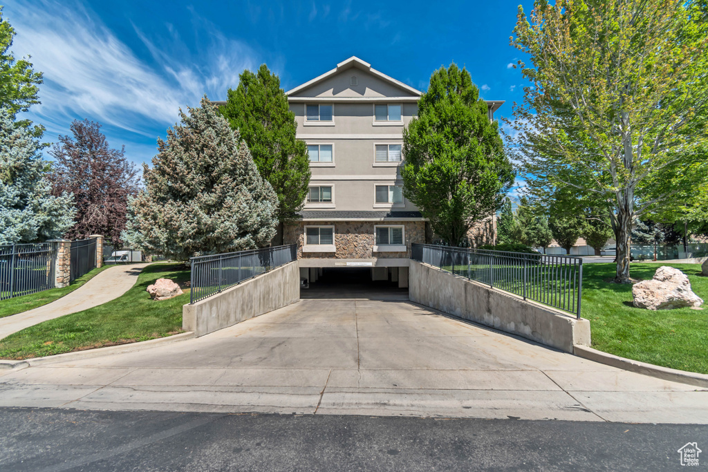 1245 E PRIVET DR #B3-427 Cottonwood Heights, UT 84121