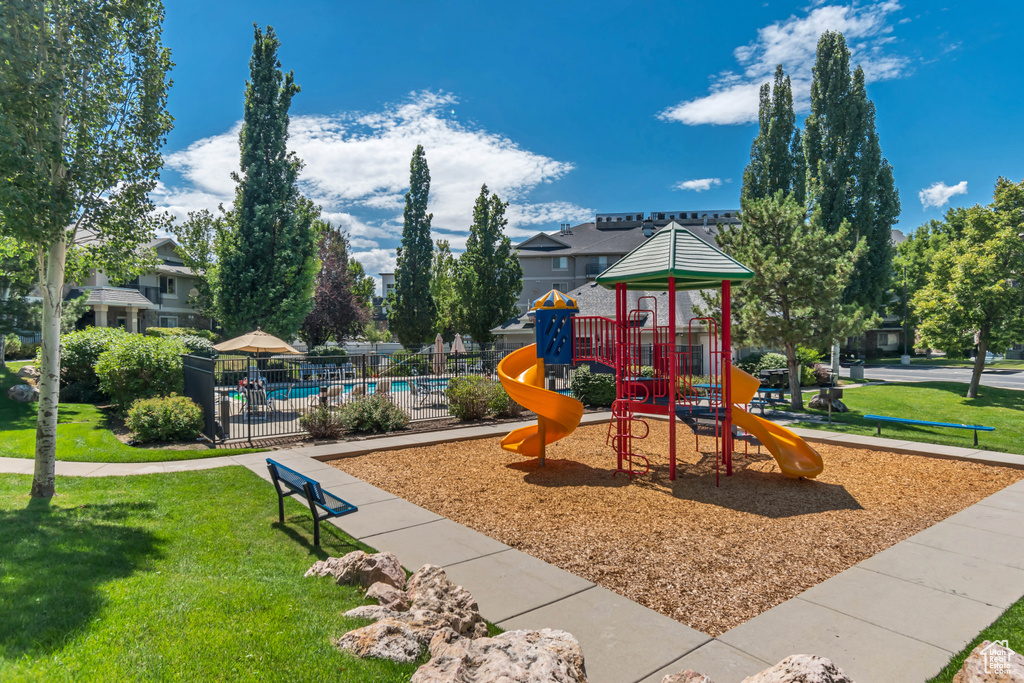 1245 E PRIVET DR #B3-427 Cottonwood Heights, UT 84121
