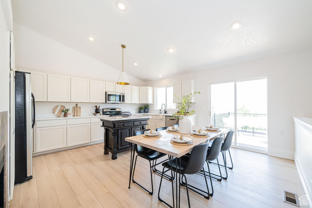 383 E MANTI DR Draper, UT 84020