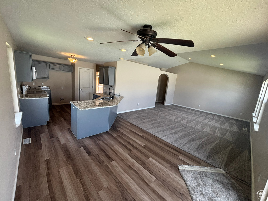 576 S 400 E Santaquin, UT 84655