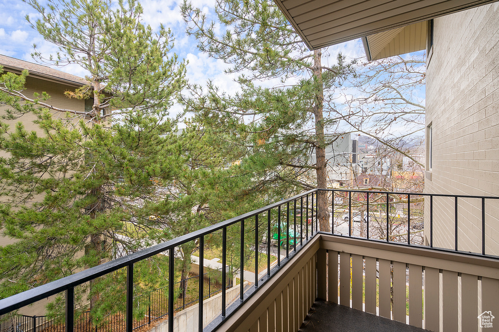 Photo 12 for MLS #2097031 at 550 400 East #3307