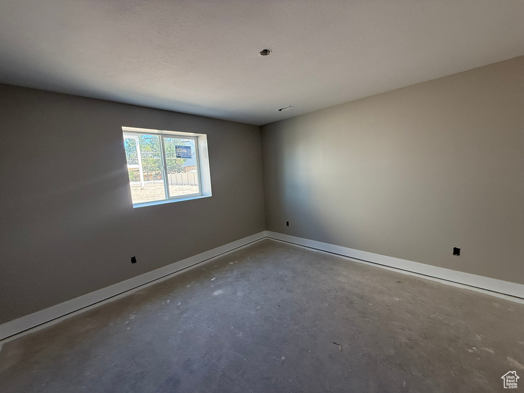 3274 N 2500 W Farr West, UT 84404