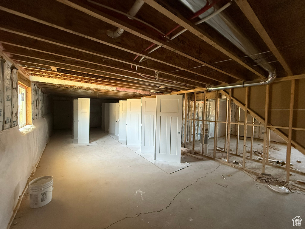 3274 N 2500 W Farr West, UT 84404