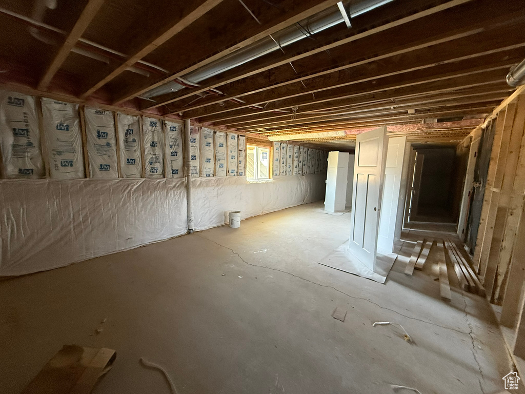 3274 N 2500 W Farr West, UT 84404