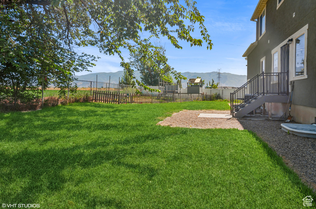 2086 W WHITE PINE DR Layton, UT 84041