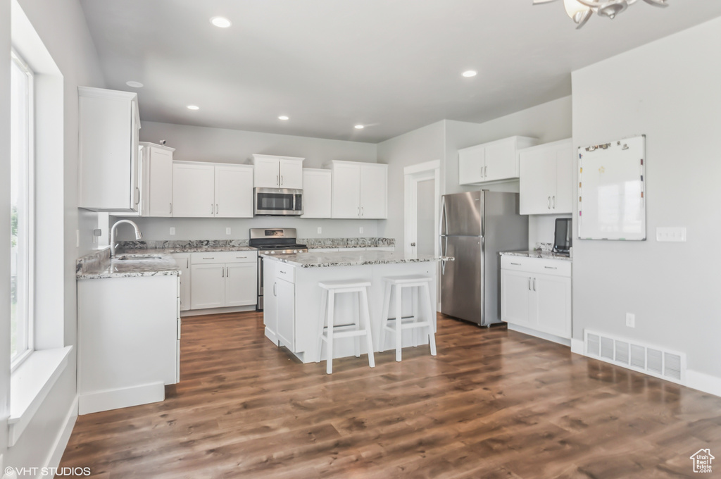 2086 W WHITE PINE DR Layton, UT 84041