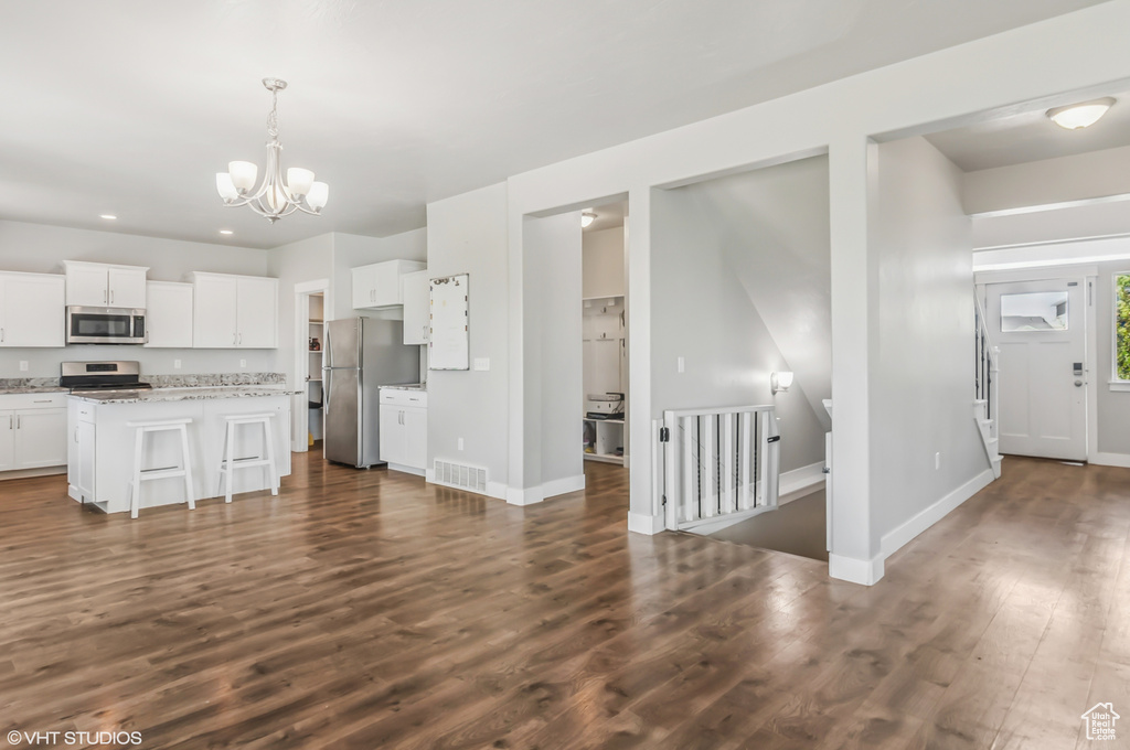 2086 W WHITE PINE DR Layton, UT 84041