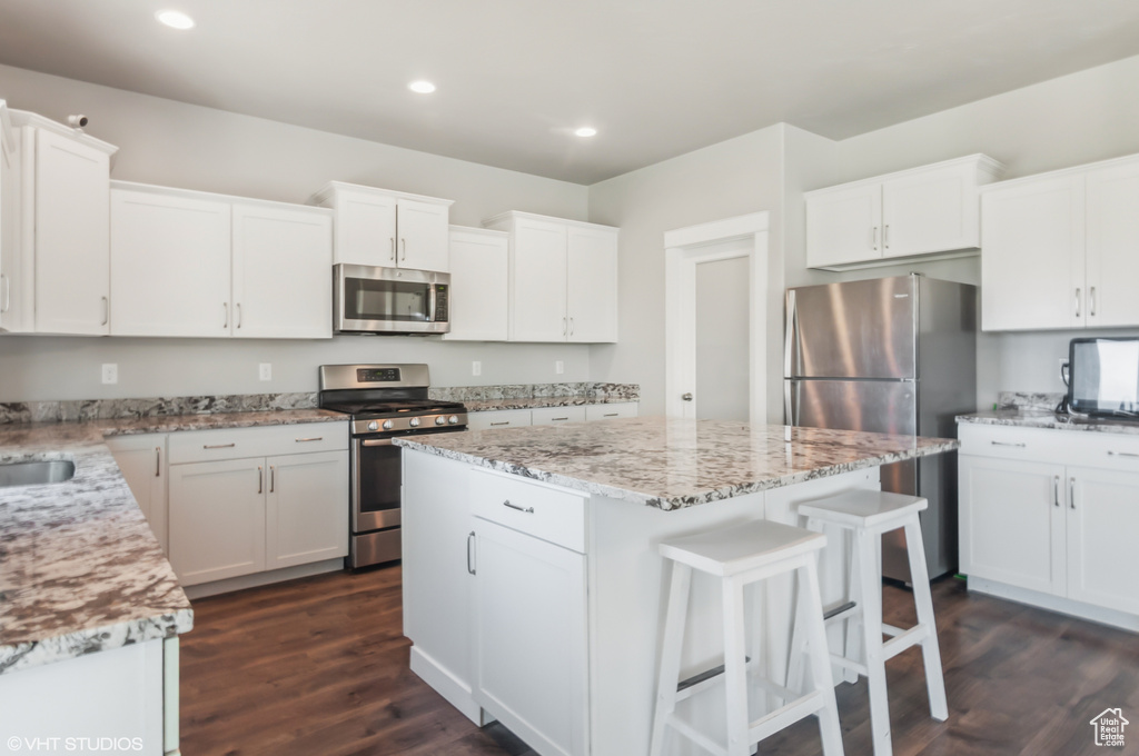 2086 W WHITE PINE DR Layton, UT 84041