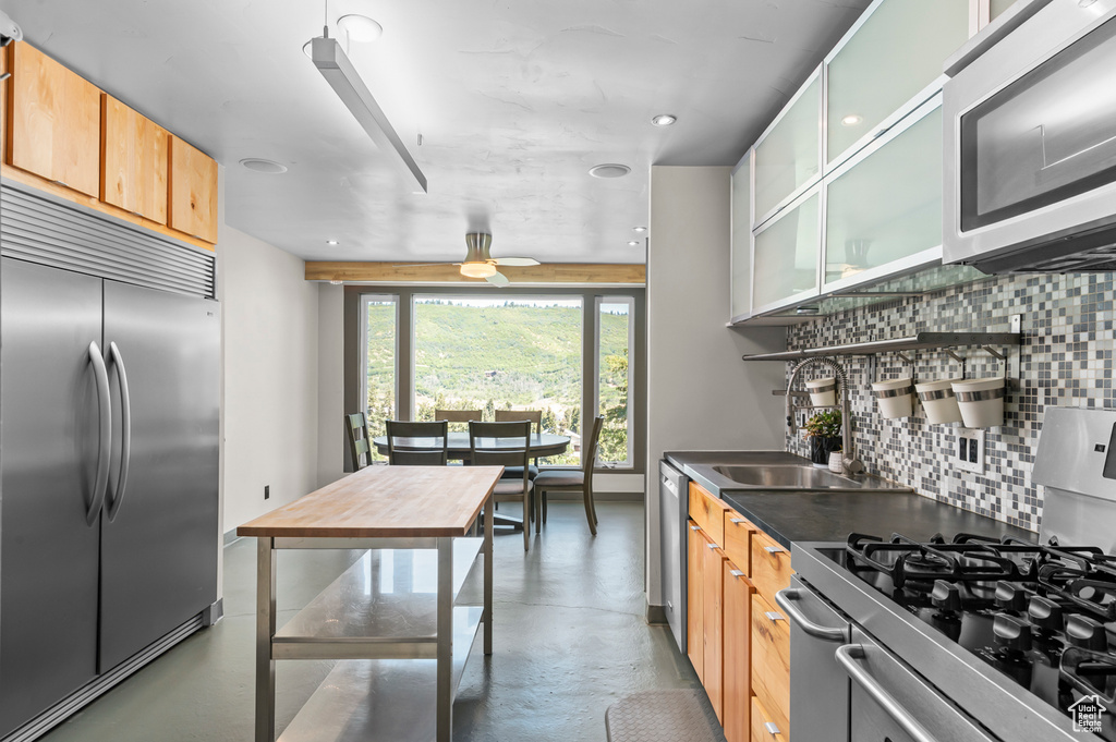 105 S CRESTVIEW CIR Park City, UT 84098
