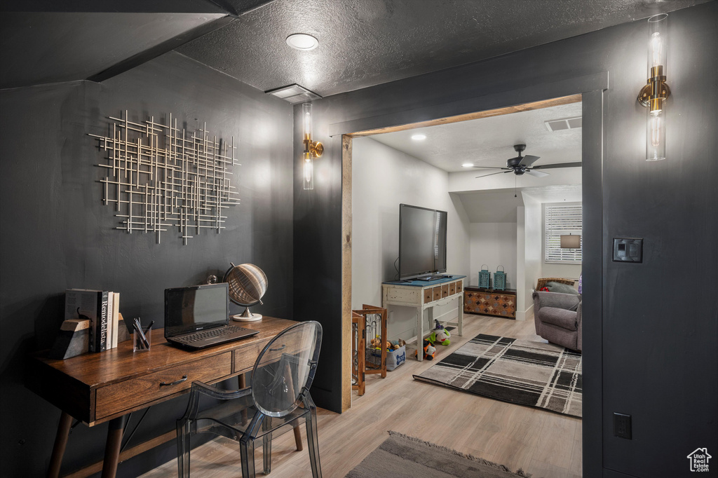 866 BROOKSIDE LN Centerville, UT 84014