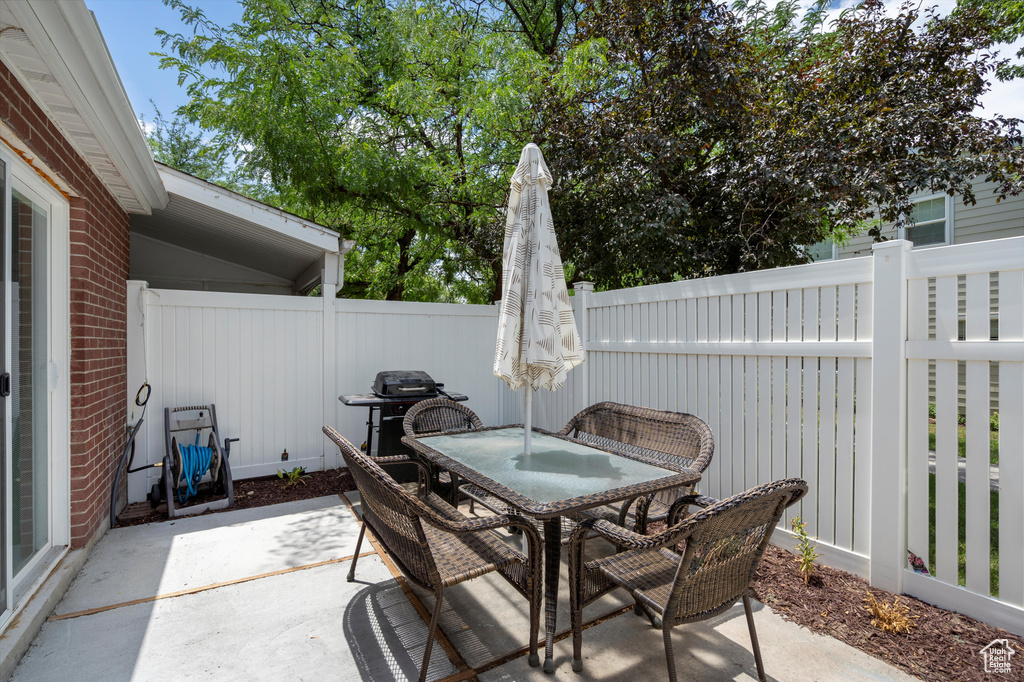 866 BROOKSIDE LN Centerville, UT 84014