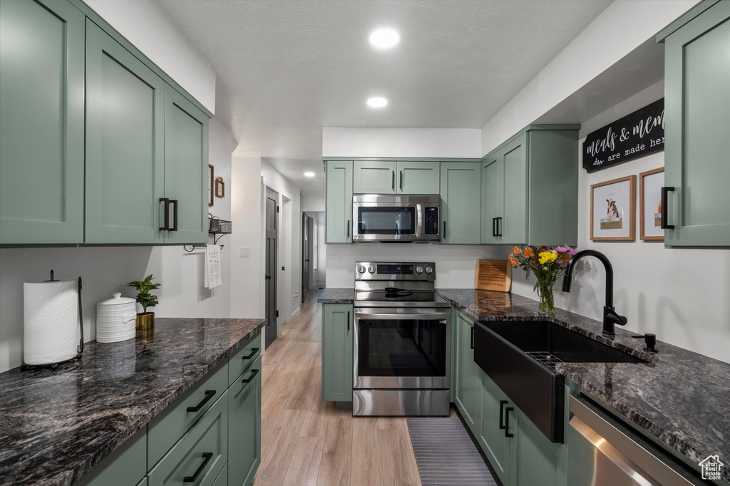 866 BROOKSIDE LN Centerville, UT 84014