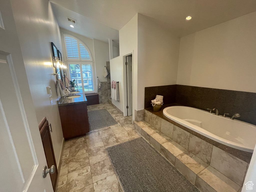 2487 E WILLOW HILLS DR Sandy, UT 84093