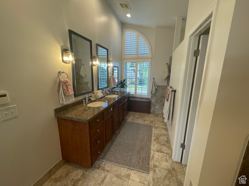 2487 E WILLOW HILLS DR Sandy, UT 84093