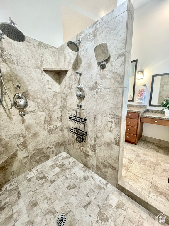 2487 E WILLOW HILLS DR Sandy, UT 84093
