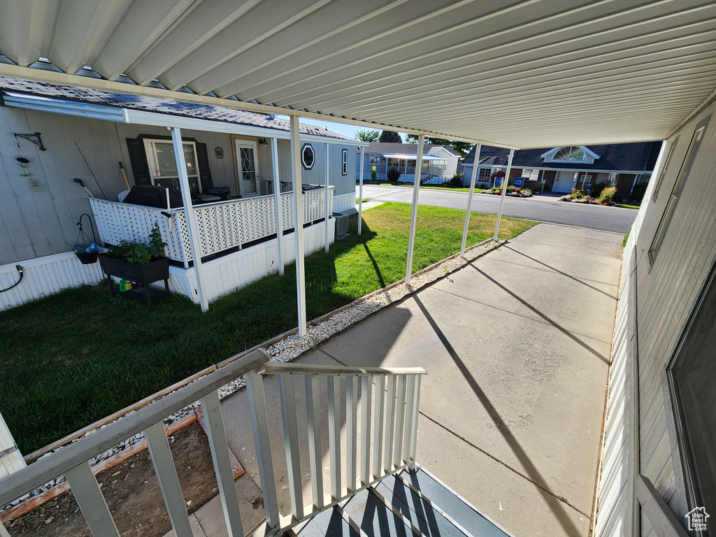 Photo 13 for MLS #2097070 at 208 E Crescentwood Dr