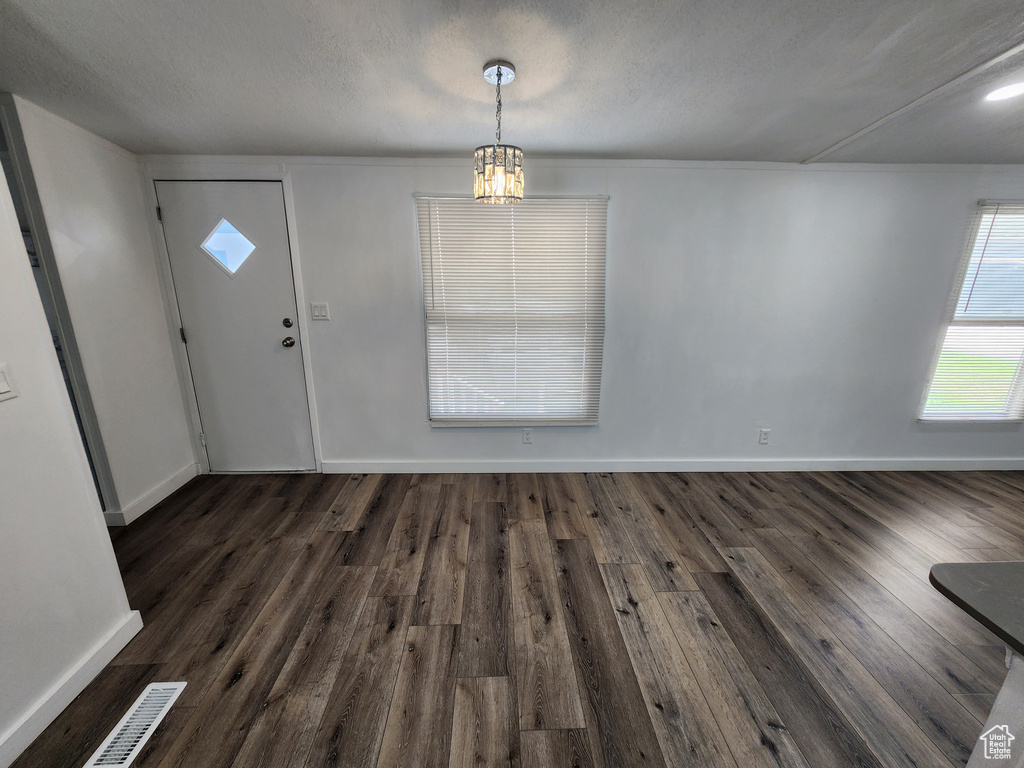 Photo 8 for MLS #2097070 at 208 E Crescentwood Dr