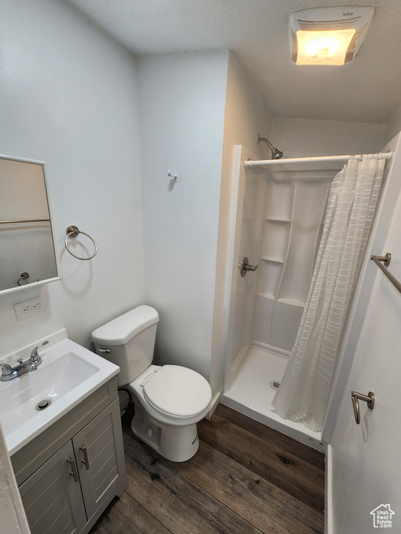 Photo 11 for MLS #2097070 at 208 E Crescentwood Dr