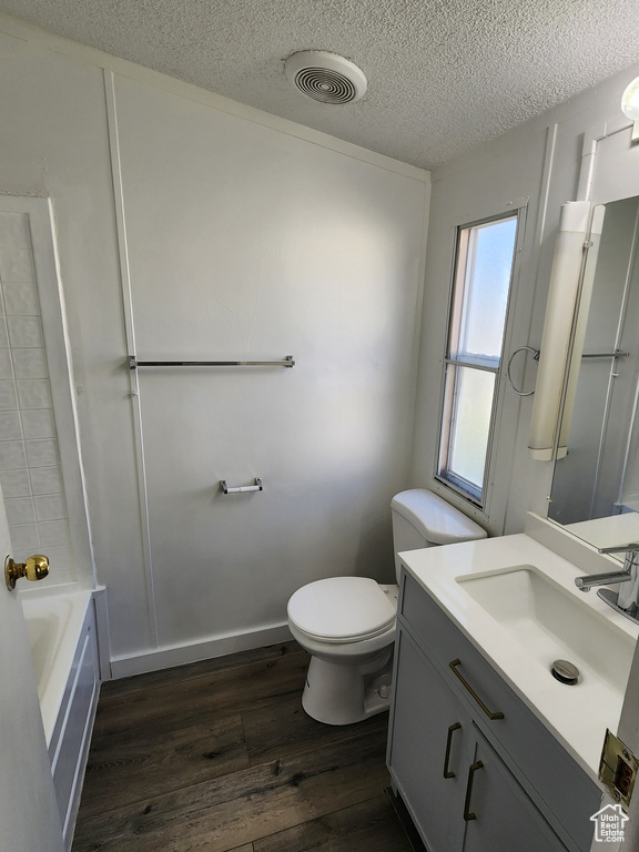 Photo 6 for MLS #2097070 at 208 E Crescentwood Dr