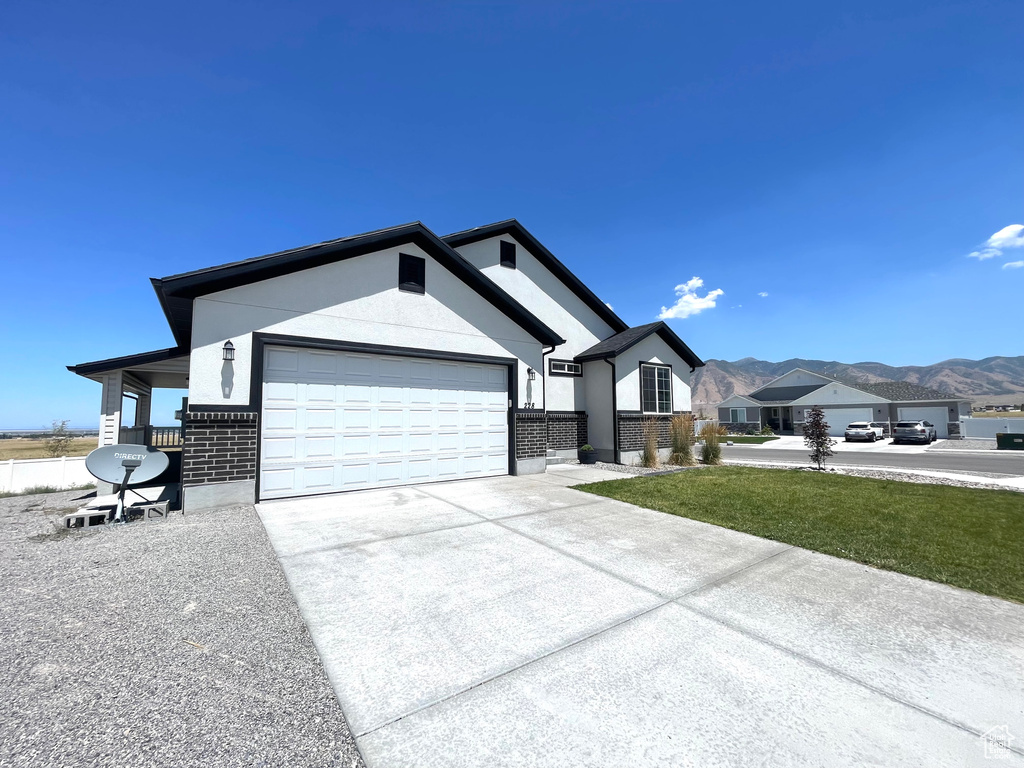 228 W 2370 N Tooele, UT 84074