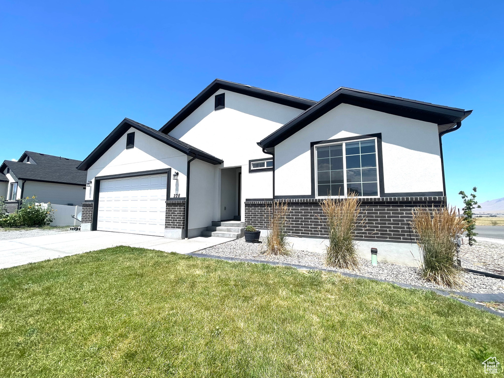 228 W 2370 N Tooele, UT 84074