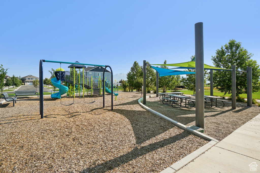 287 S HAYES WELL LN Saratoga Springs, UT 84045