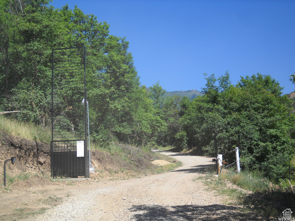 6 N HAPPY HOLLOW DR Springville, UT 84663